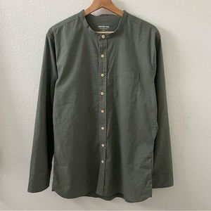 Western Rise Liberated Hemp Band-Collar Shirt (M)